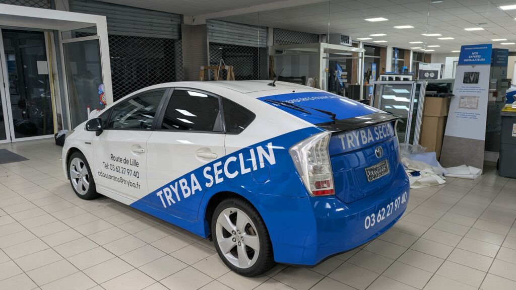 flocage de véhicule professionnel, ici la société Tryba à seclin